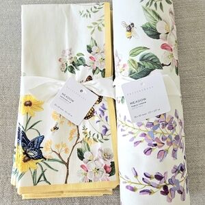 Meadow Table Throw & Napkins